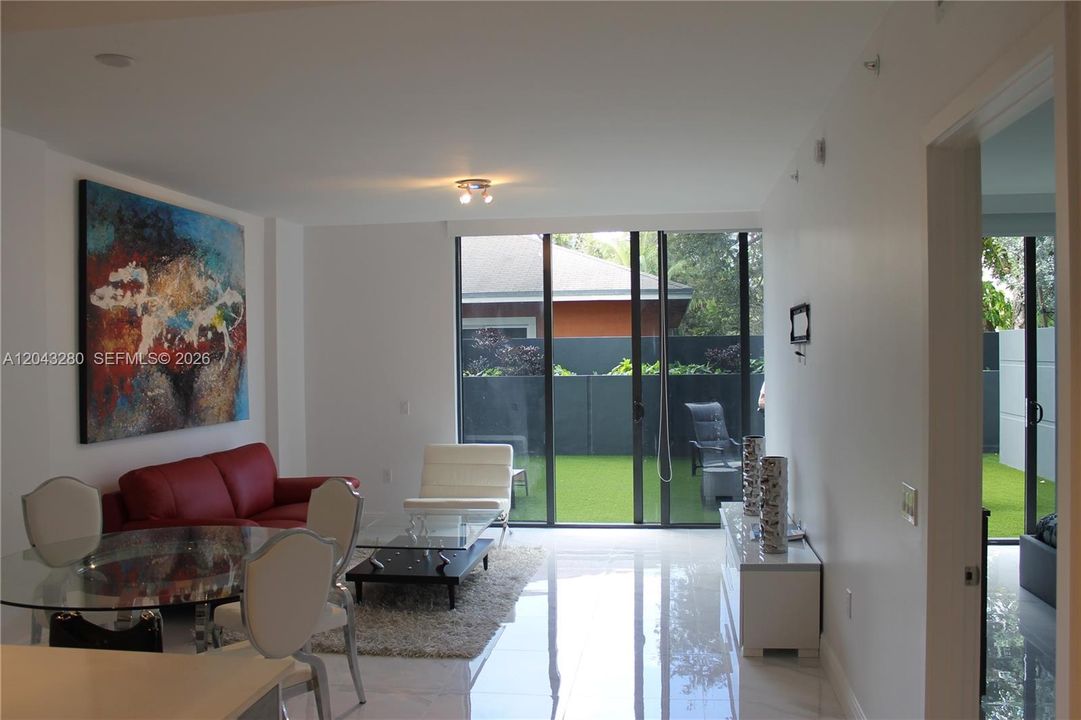 En Renta: $3,800 (2 camas, 2 baños, 980 Pies cuadrados)