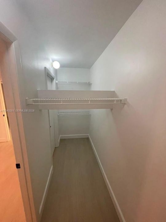 For Rent: $2,000 (2 beds, 1 baths, 800 Square Feet)