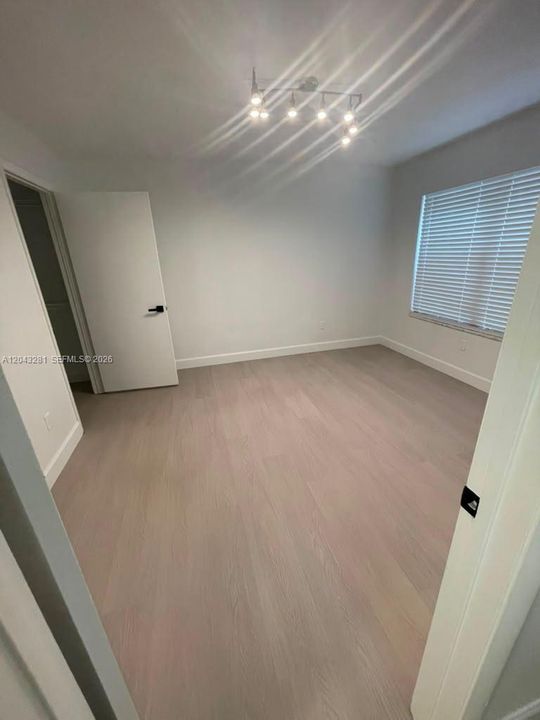 For Rent: $2,000 (2 beds, 1 baths, 800 Square Feet)