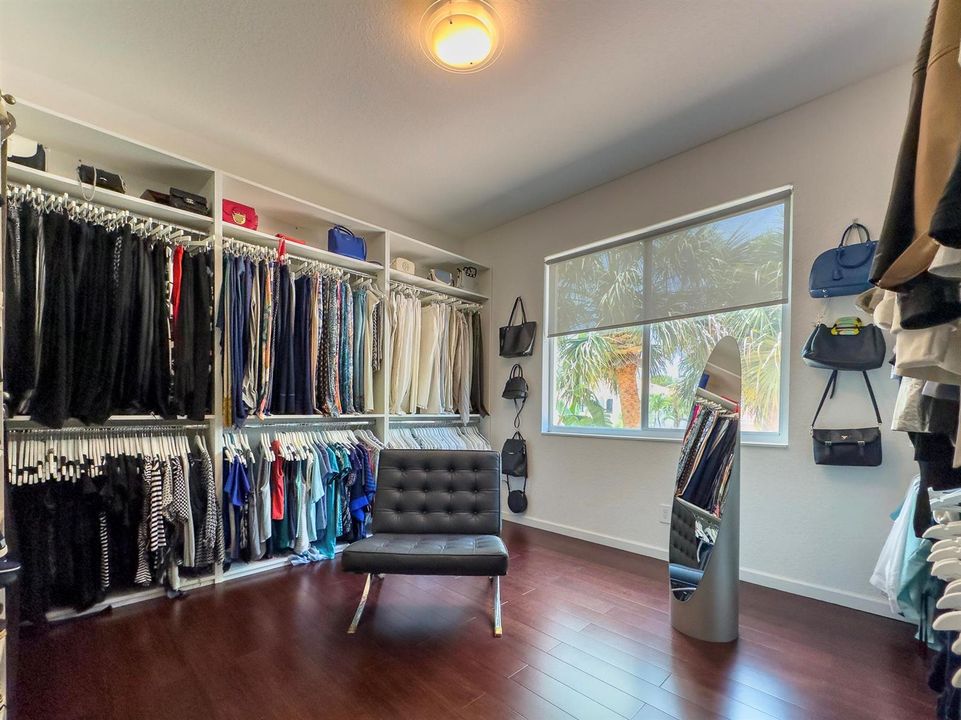 163 Bella Vista Master Area Closet 2