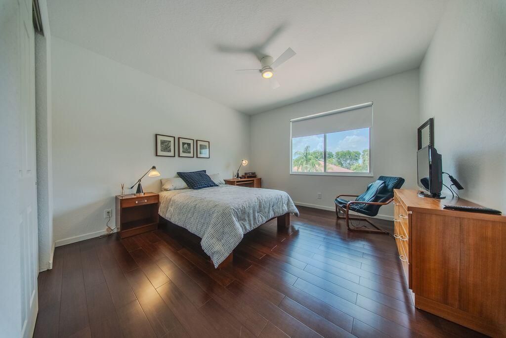 163 Bella Vista Bedroom 1