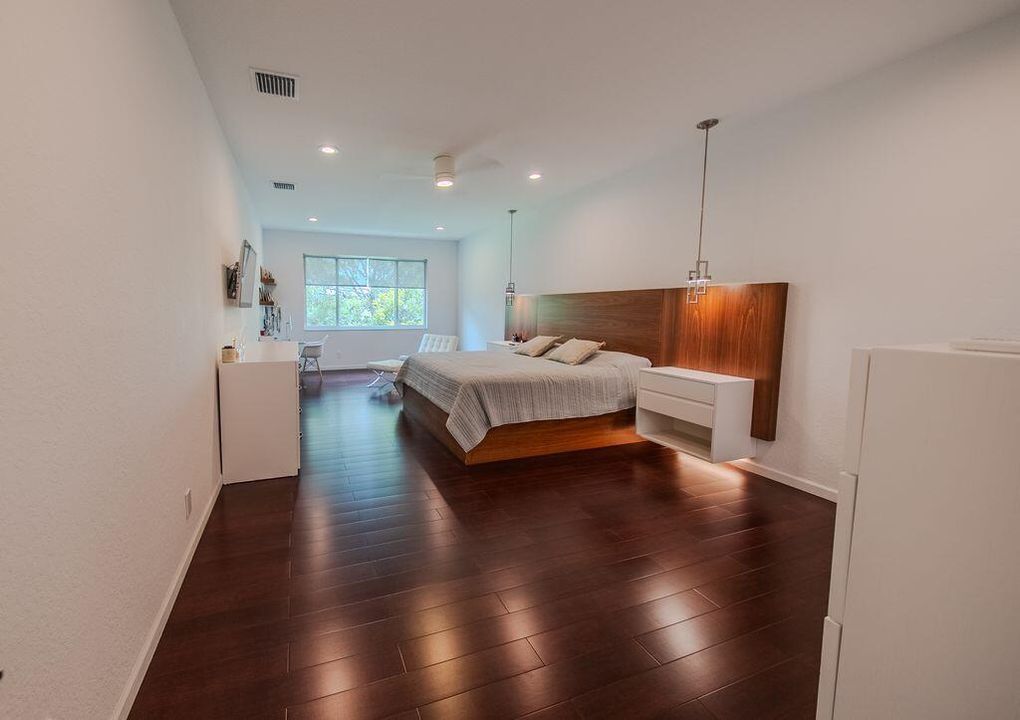 163 Bella Vista Master Area
