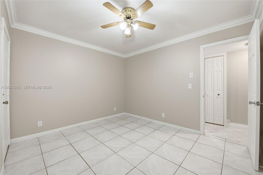 For Rent: $2,000 (2 beds, 2 baths, 958 Square Feet)