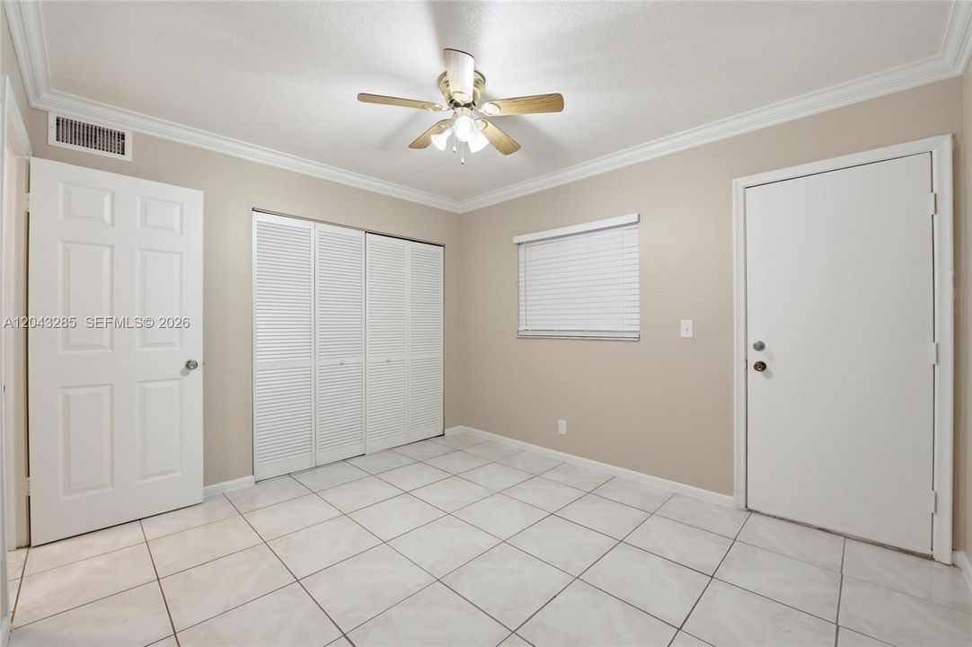 For Rent: $2,000 (2 beds, 2 baths, 958 Square Feet)