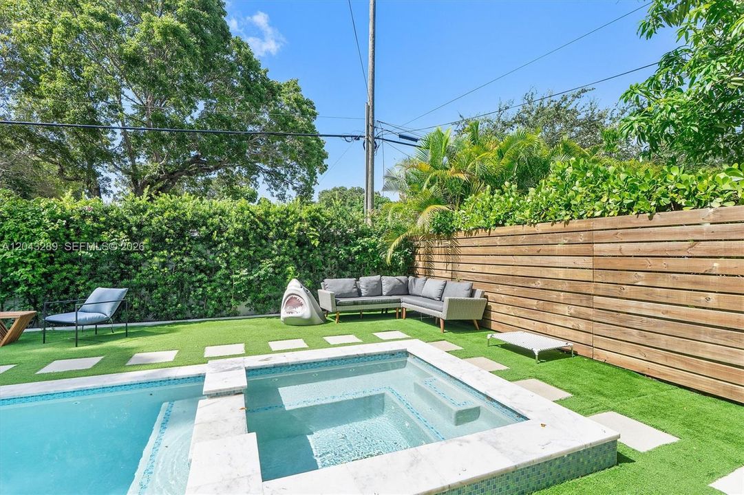 For Sale: $2,490,000 (3 beds, 2 baths, 2967 Square Feet)
