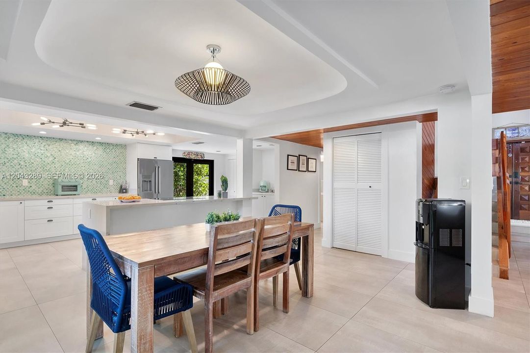 For Sale: $2,490,000 (3 beds, 2 baths, 2967 Square Feet)