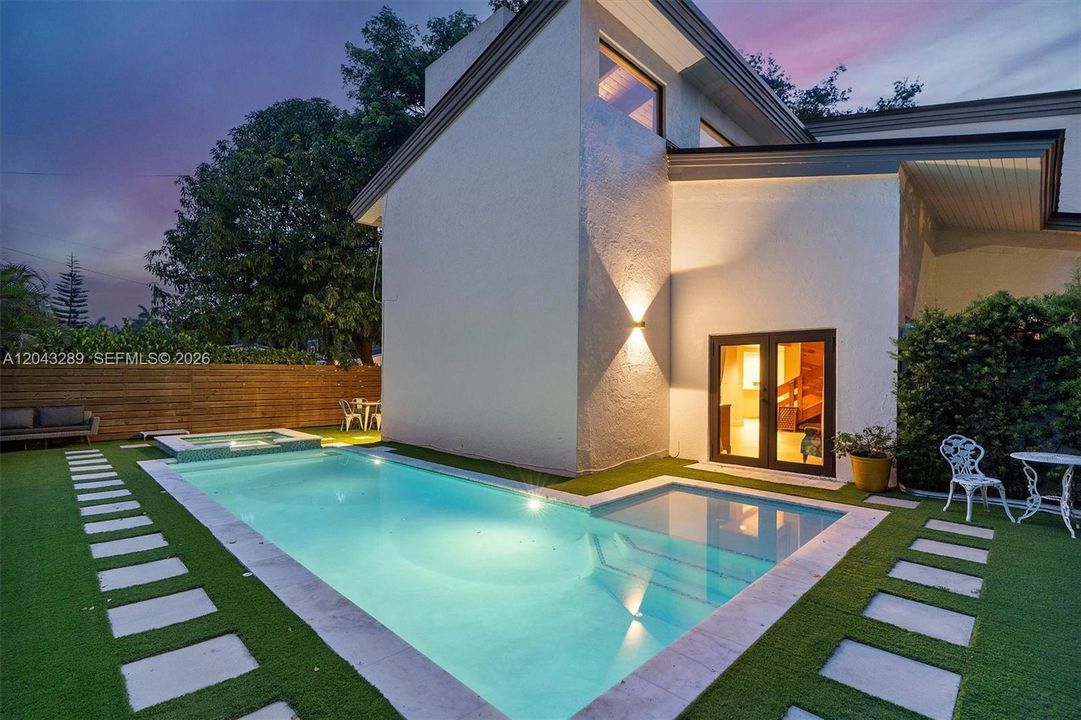 For Sale: $2,490,000 (3 beds, 2 baths, 2967 Square Feet)