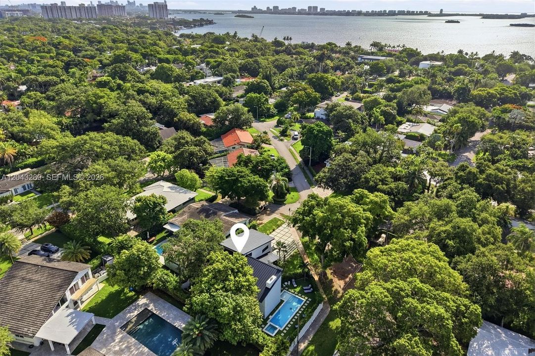 For Sale: $2,490,000 (3 beds, 2 baths, 2967 Square Feet)