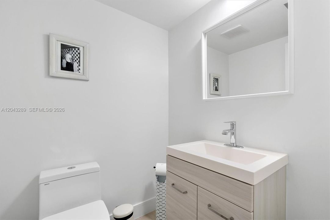 For Sale: $2,490,000 (3 beds, 2 baths, 2967 Square Feet)