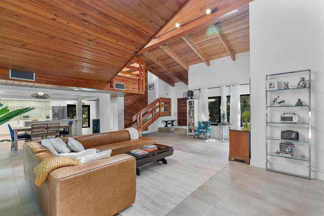 For Sale: $2,490,000 (3 beds, 2 baths, 2967 Square Feet)