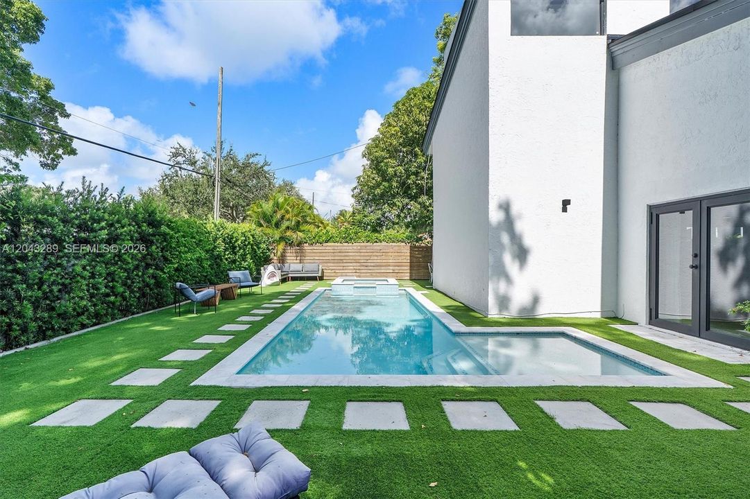 For Sale: $2,490,000 (3 beds, 2 baths, 2967 Square Feet)