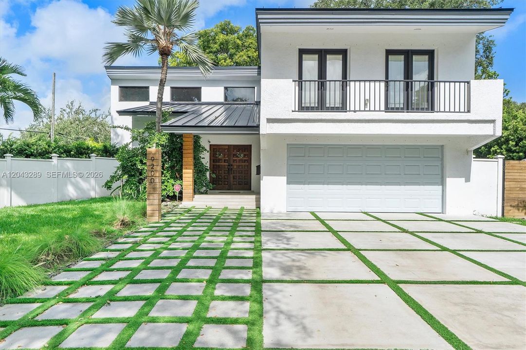 For Sale: $2,490,000 (3 beds, 2 baths, 2967 Square Feet)