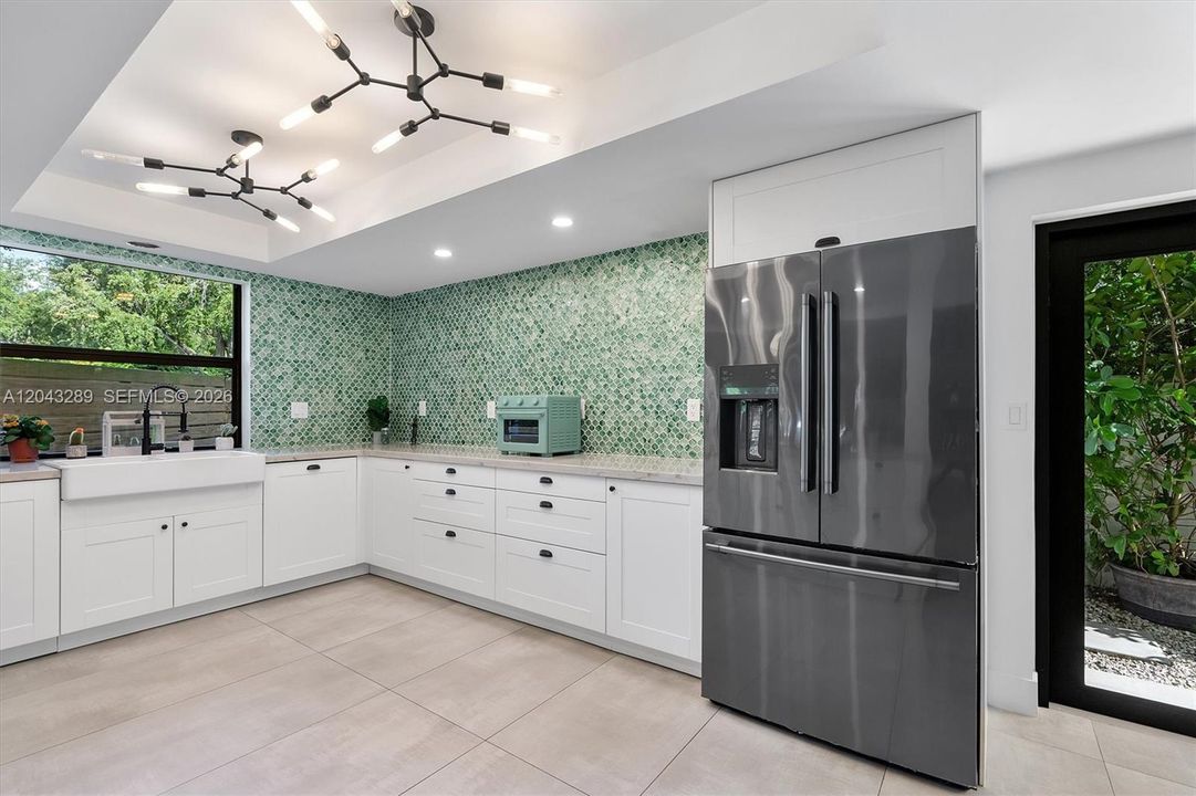 For Sale: $2,490,000 (3 beds, 2 baths, 2967 Square Feet)