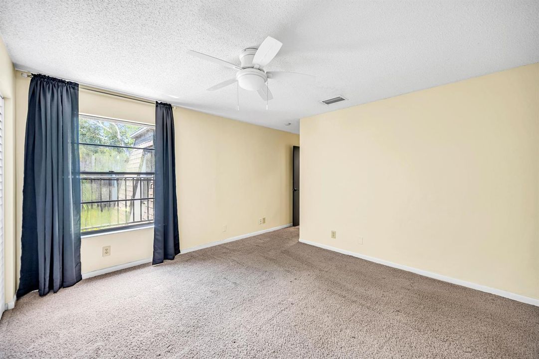 2620 NW 99TH AVE-23