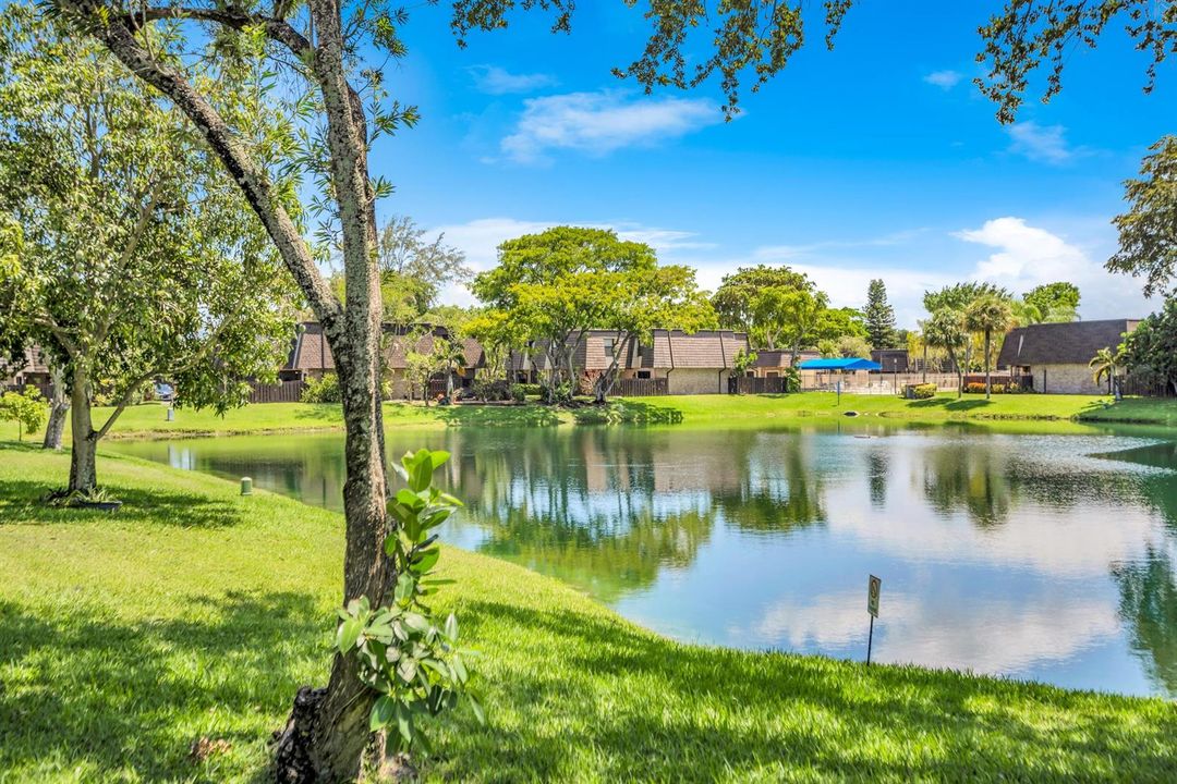 2620 NW 99TH AVE-31