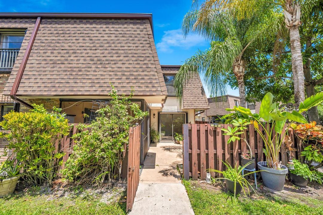 2620 NW 99TH AVE-3