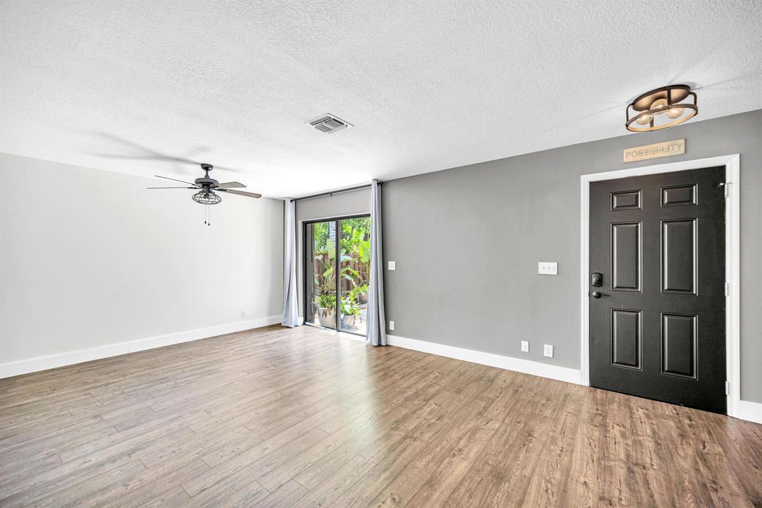2620 NW 99TH AVE-9