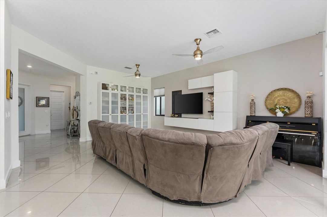 08-10765 Windward St, Parkland-8