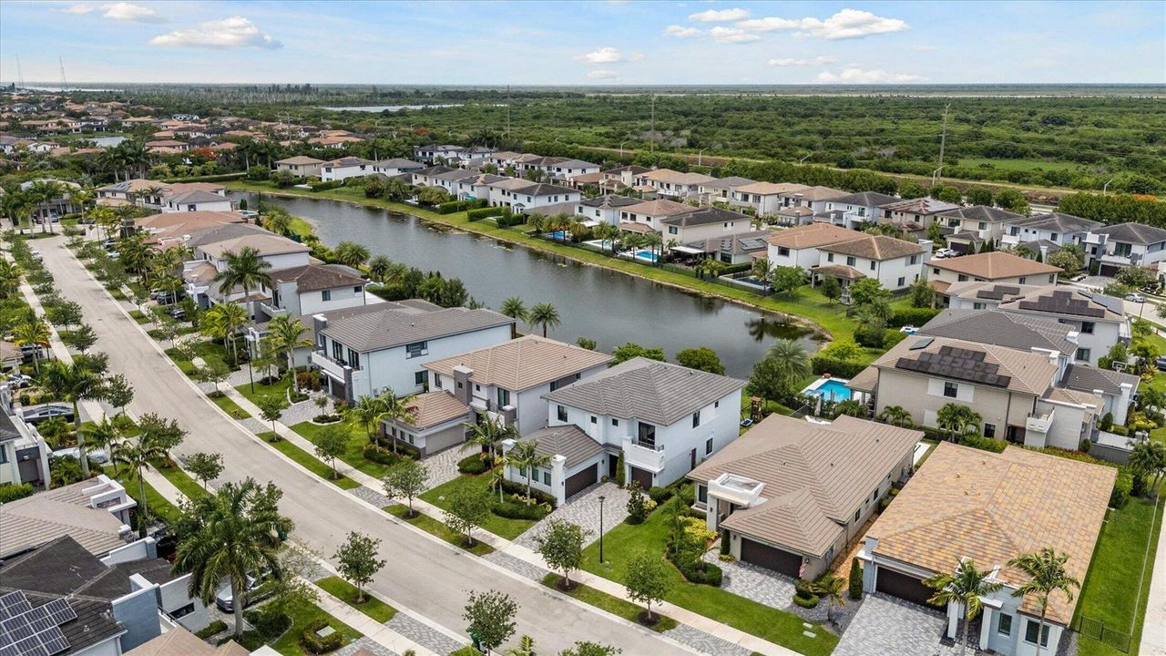 51-10765 Windward St, Parkland-49