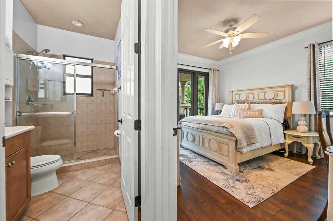 46 Hallway 01