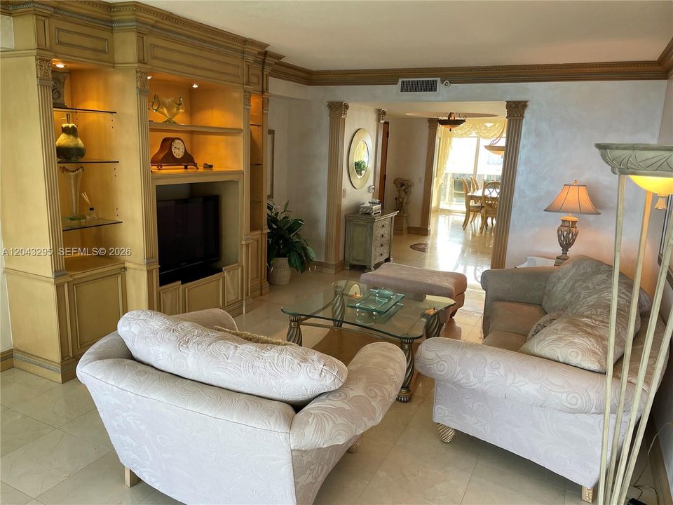 En Renta: $6,950 (2 camas, 2 baños, 1590 Pies cuadrados)