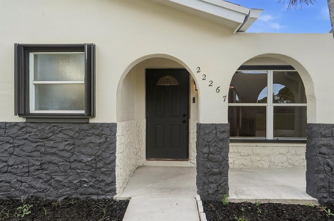 04_exterior entry
