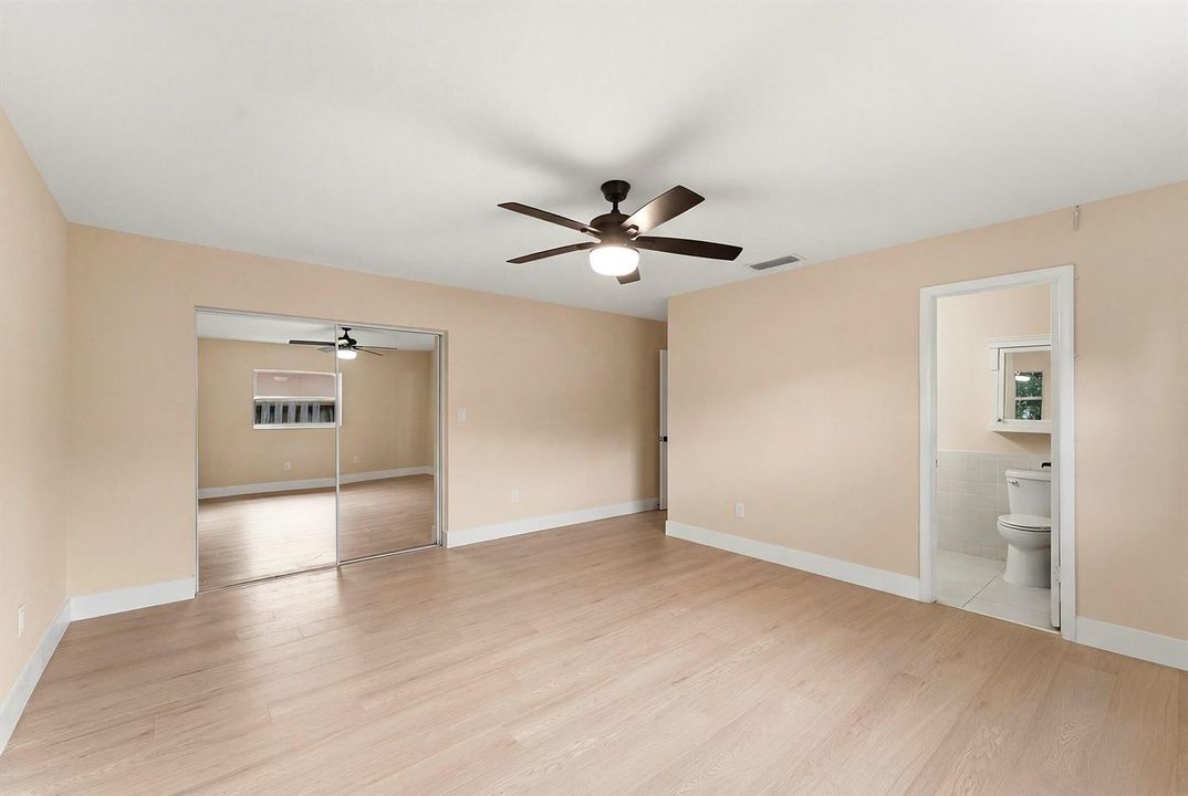 25_primary bedroom