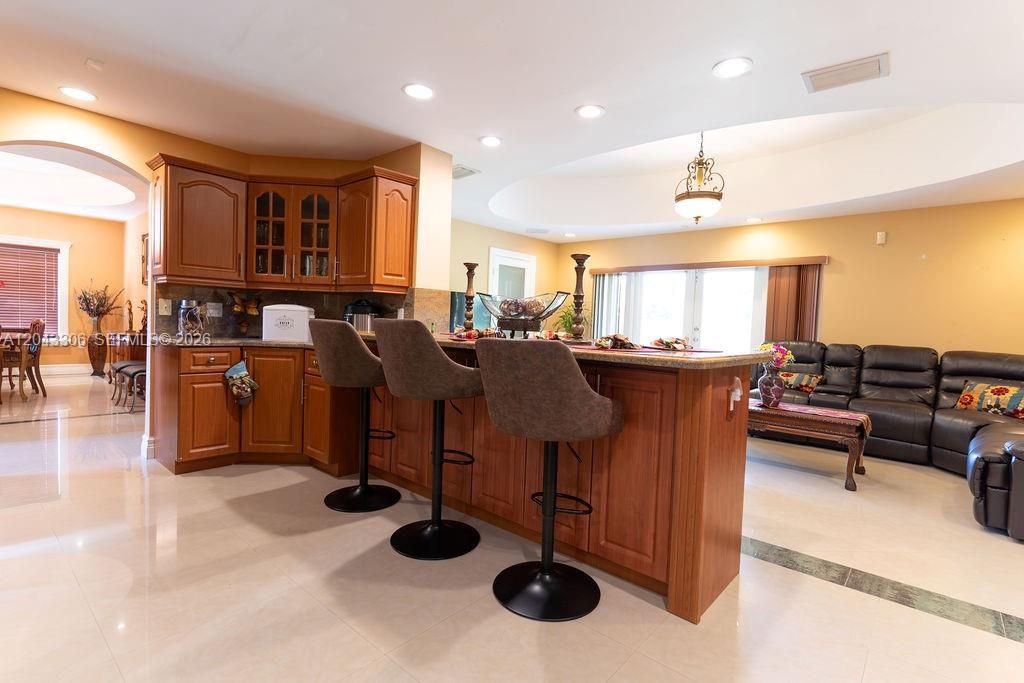 En Venta: $2,700,000 (6 camas, 6 baños, 4161 Pies cuadrados)