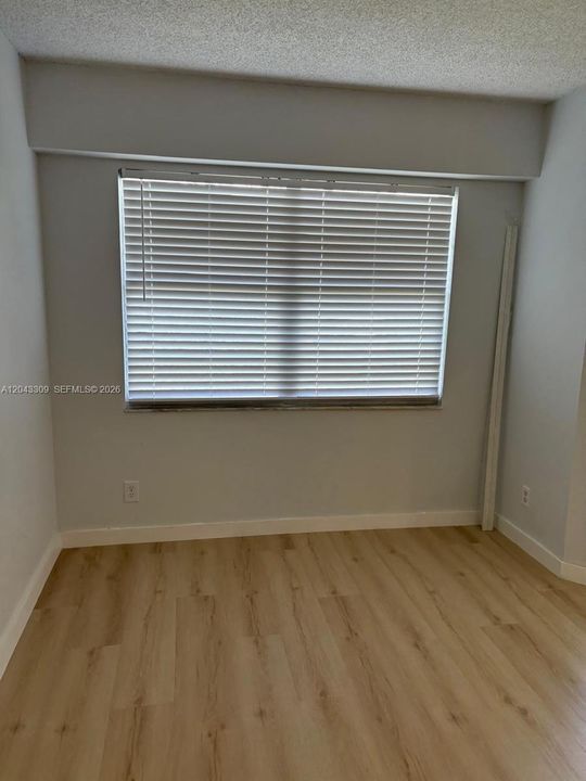 В аренду: $1,700 (1 спален, 1 ванн, 840 Квадратных фут)