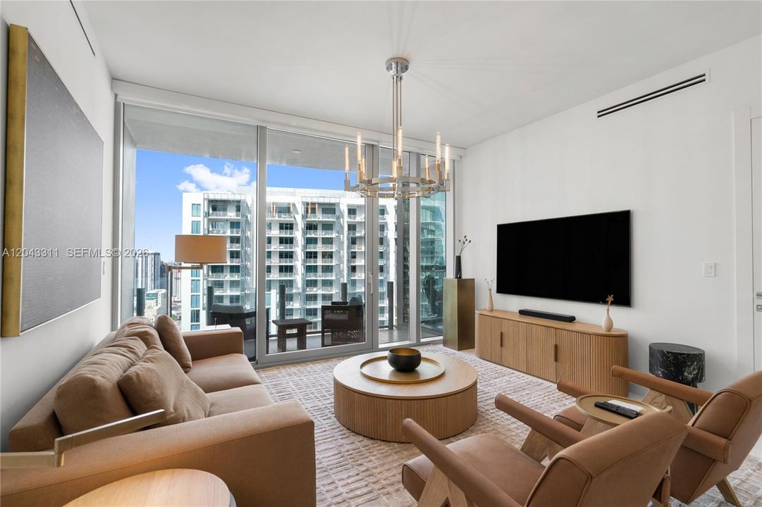 В аренду: $12,500 (2 спален, 2 ванн, 1437 Квадратных фут)