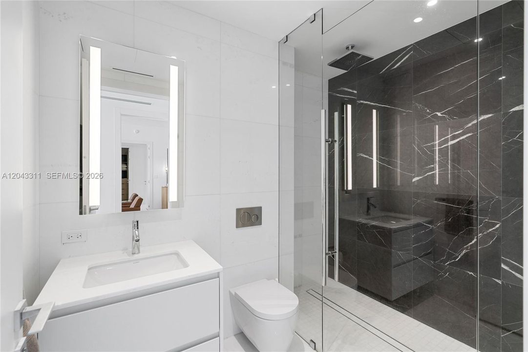 В аренду: $12,500 (2 спален, 2 ванн, 1437 Квадратных фут)
