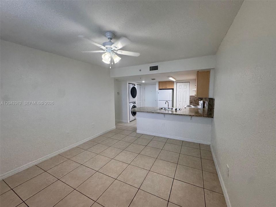 For Rent: $1,656 (2 beds, 2 baths, 784 Square Feet)