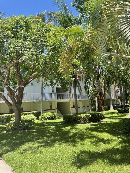 На продажу: $339,000 (2 спален, 1 ванн, 890 Квадратных фут)