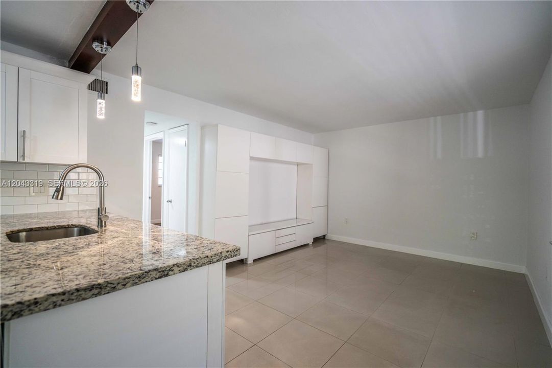 В аренду: $3,500 (2 спален, 1 ванн, 679 Квадратных фут)