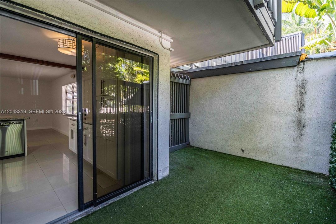 В аренду: $3,500 (2 спален, 1 ванн, 679 Квадратных фут)