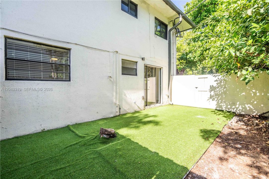 В аренду: $3,500 (2 спален, 1 ванн, 679 Квадратных фут)