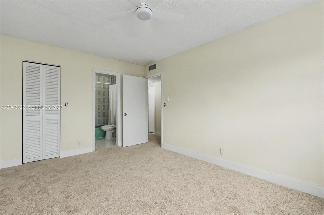 For Sale: $110,000 (2 beds, 2 baths, 968 Square Feet)