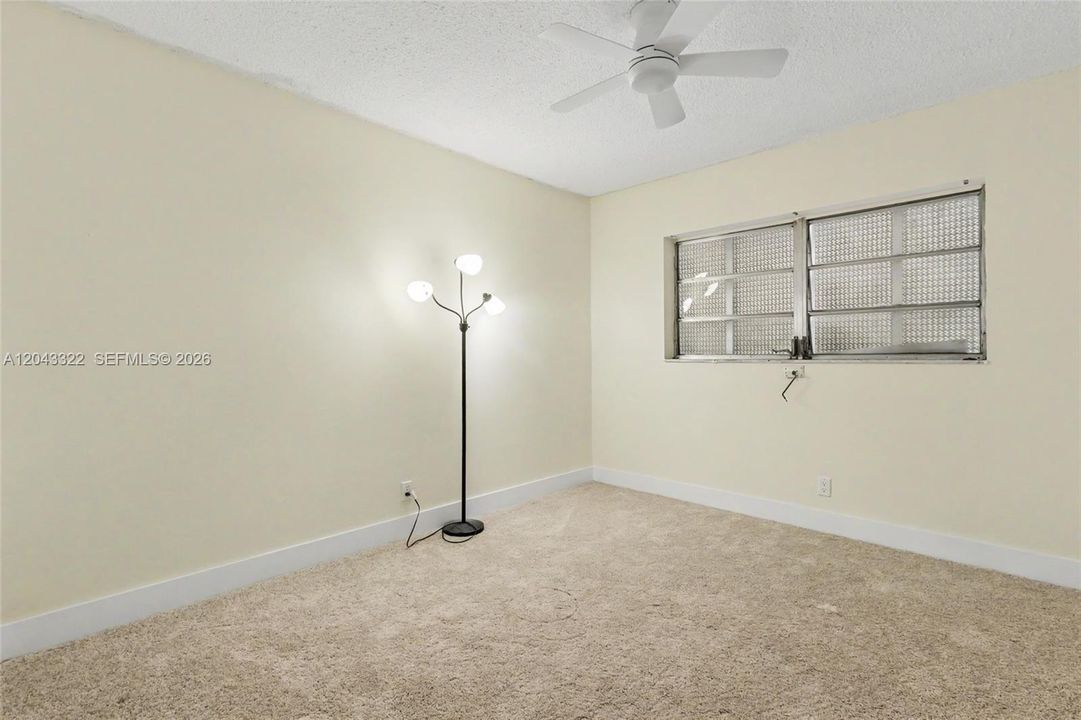 For Sale: $110,000 (2 beds, 2 baths, 968 Square Feet)