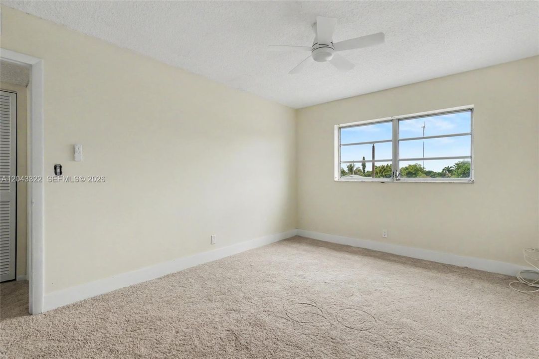 For Sale: $110,000 (2 beds, 2 baths, 968 Square Feet)
