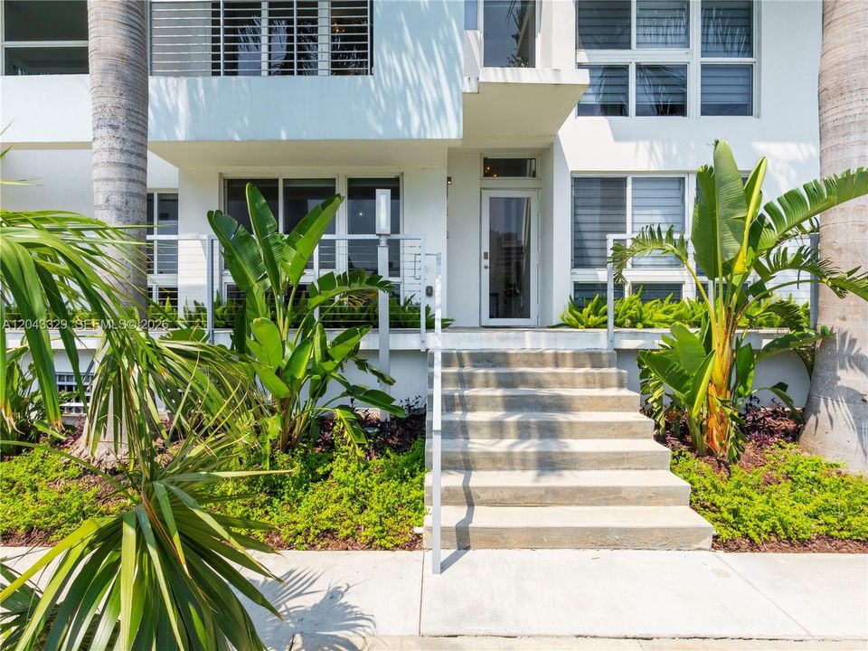 For Rent: $8,900 (3 beds, 3 baths, 2456 Square Feet)