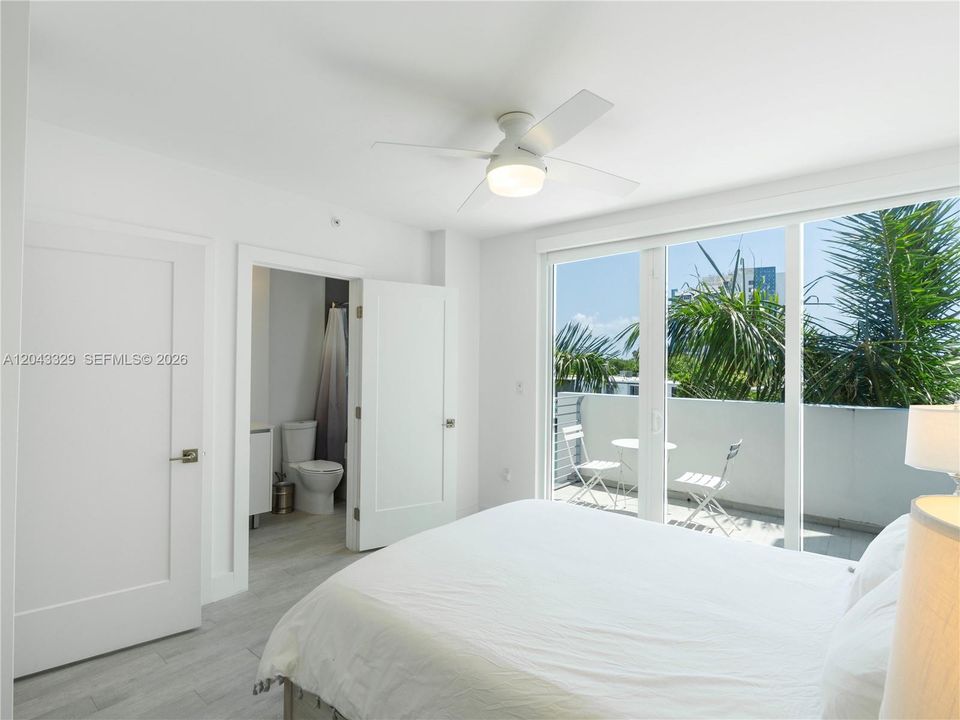For Rent: $8,900 (3 beds, 3 baths, 2456 Square Feet)