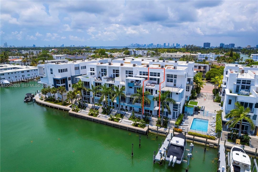 For Rent: $8,900 (3 beds, 3 baths, 2456 Square Feet)