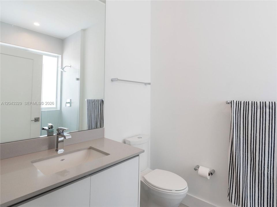 For Rent: $8,900 (3 beds, 3 baths, 2456 Square Feet)