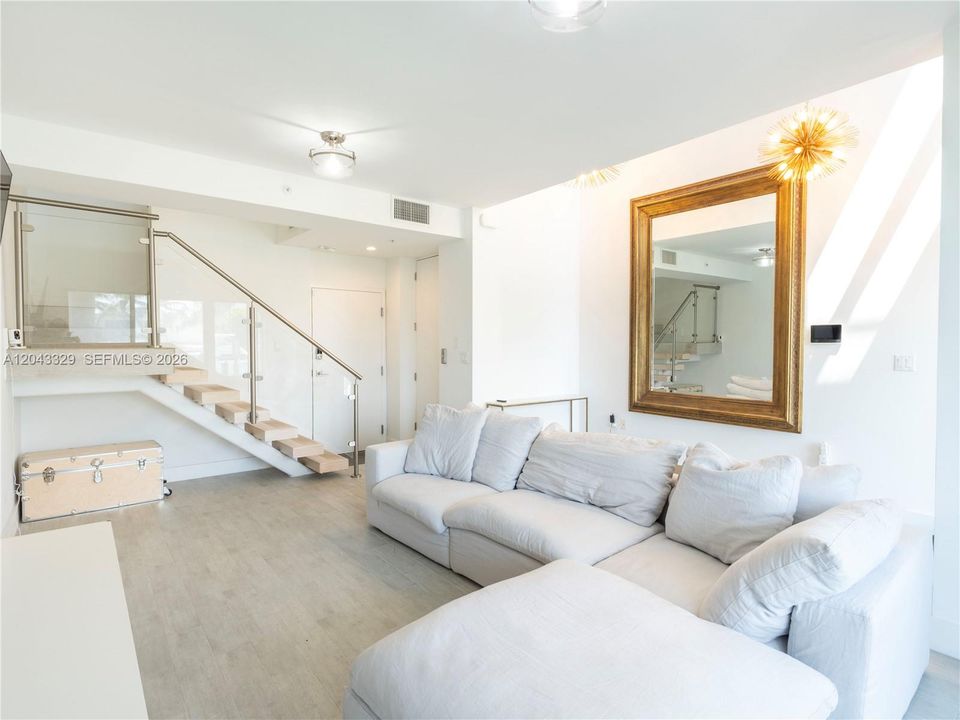 For Rent: $8,900 (3 beds, 3 baths, 2456 Square Feet)