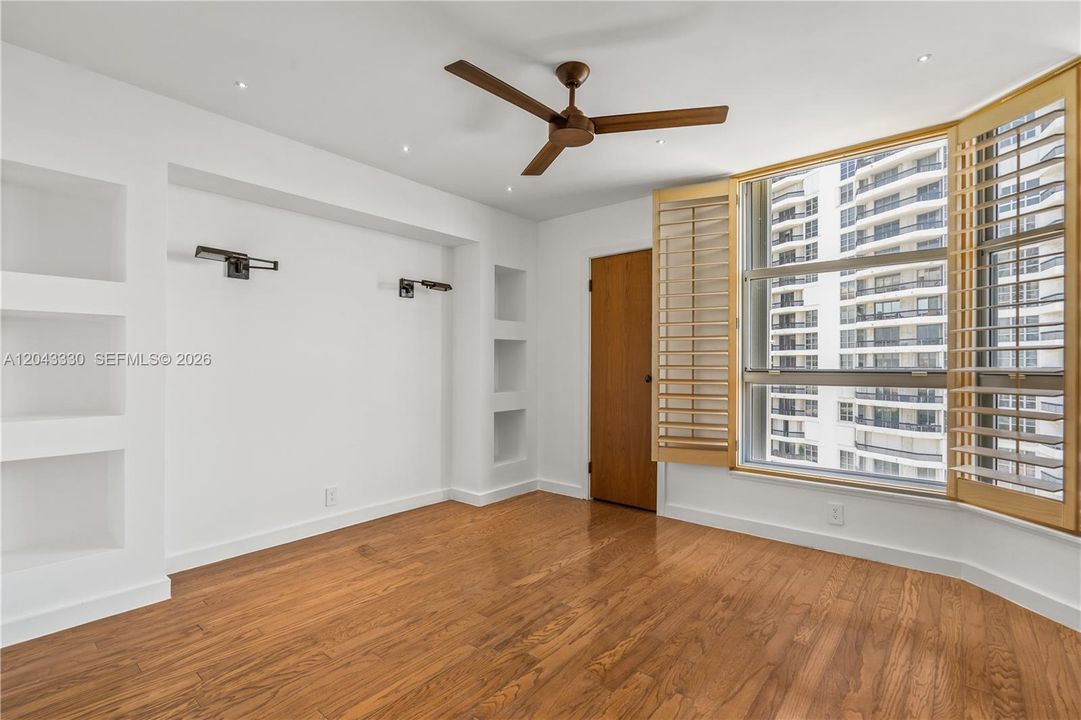 В аренду: $4,250 (2 спален, 2 ванн, 1447 Квадратных фут)