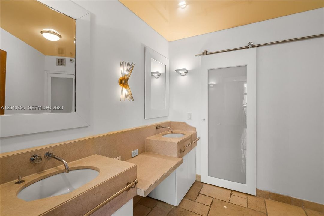 В аренду: $4,250 (2 спален, 2 ванн, 1447 Квадратных фут)