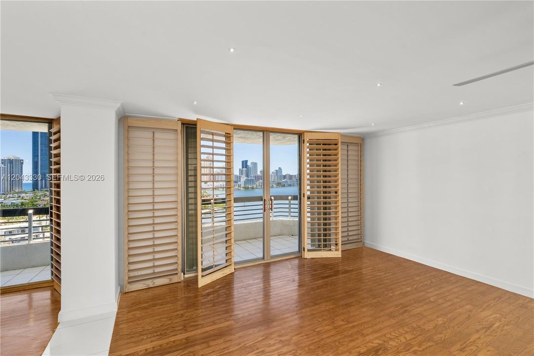 В аренду: $4,250 (2 спален, 2 ванн, 1447 Квадратных фут)