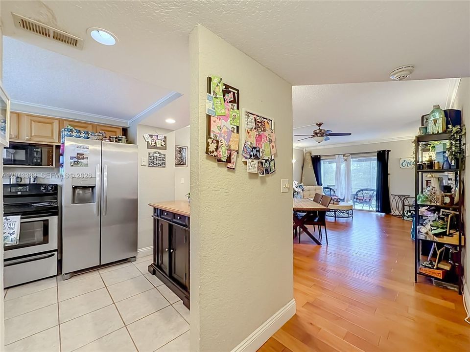 En Venta: $217,000 (2 camas, 1 baños, 900 Pies cuadrados)
