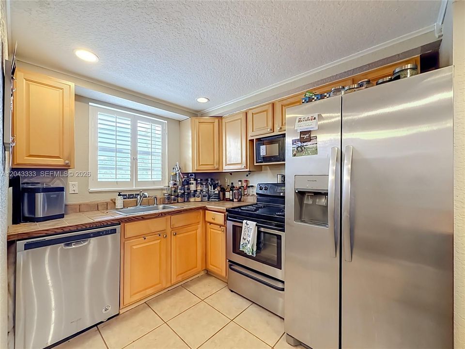 En Venta: $217,000 (2 camas, 1 baños, 900 Pies cuadrados)
