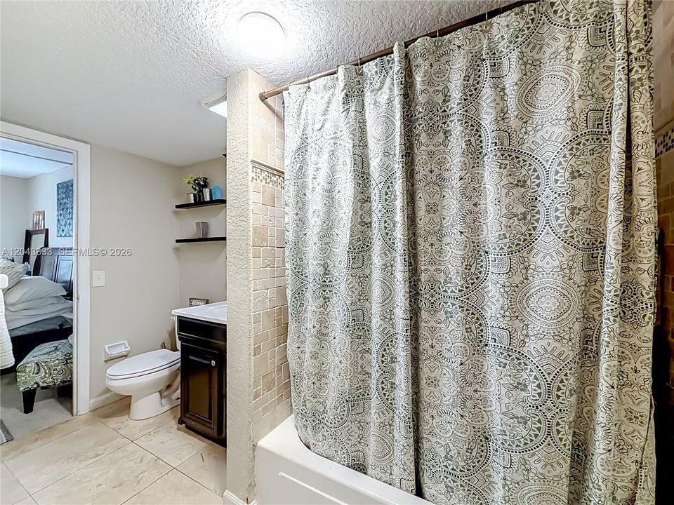 En Venta: $217,000 (2 camas, 1 baños, 900 Pies cuadrados)